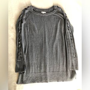 Bundle of 2 Lauren Conrad lightweight tunic sweaters size M.